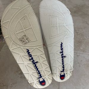 Size 8 / Champion Slides